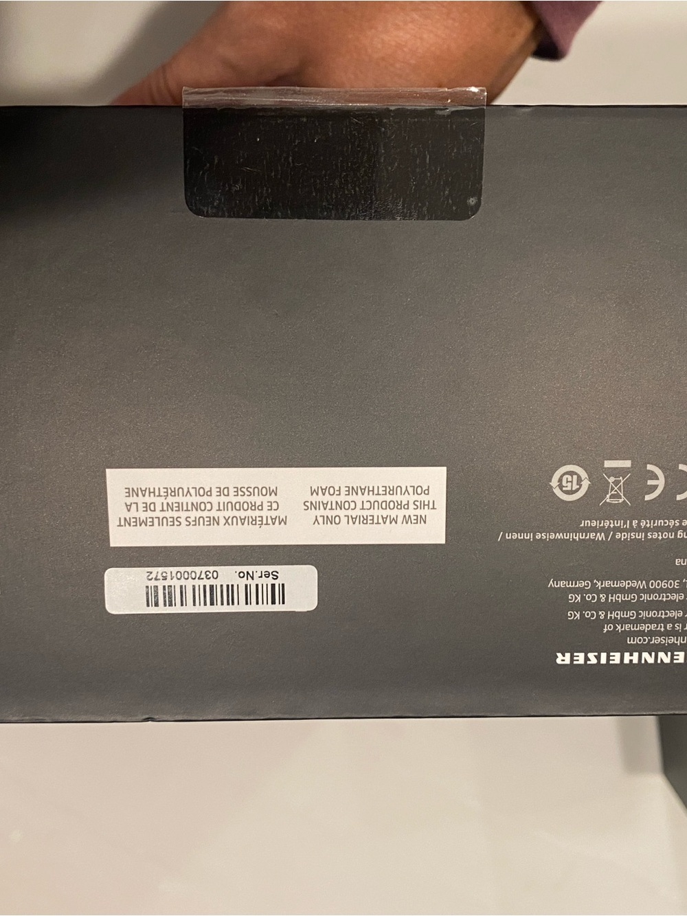 Sennheiser HD 599 Over-Ear Headphones in White and Brown - Picture 8 of 9